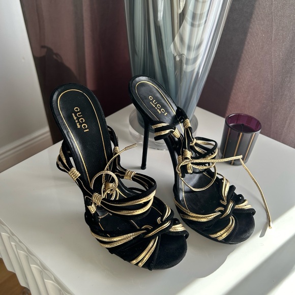 Gucci Ankle-Tie Strappy Sandals in Black/Gold Size 38 - Picture 3 of 6